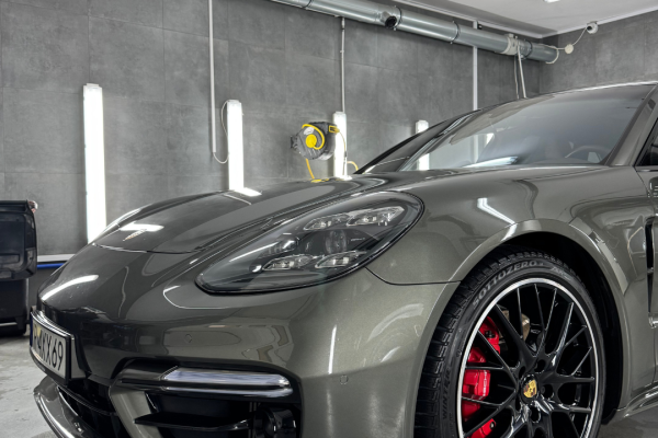 Porsche panamera GTS 3